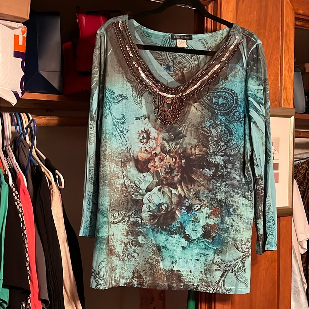 Only Nine green and black 3/4 Sleeve Graphic Blouse